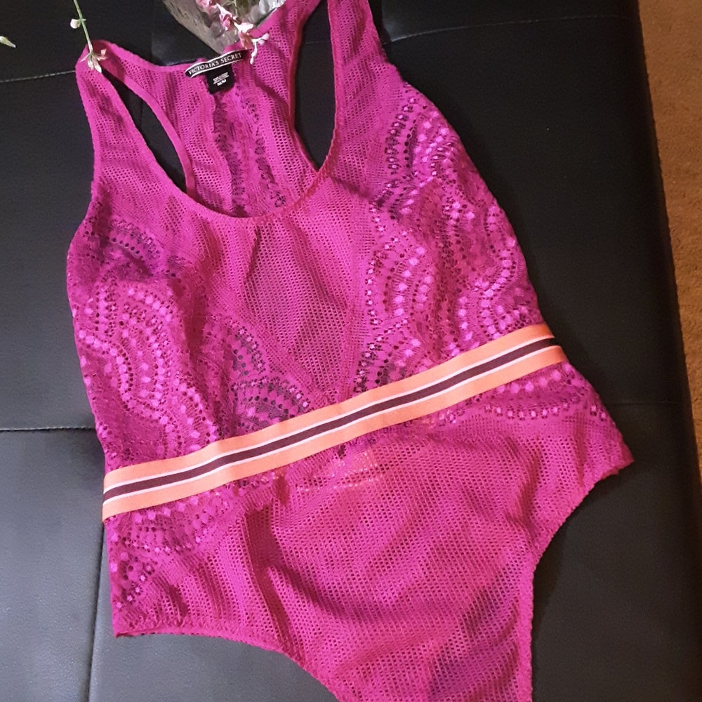 NWOT VICTORIAS SECRET BODYSUIT MEDIUM